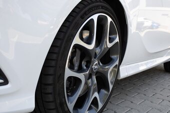 Opel Corsa OPC E Performance - 19