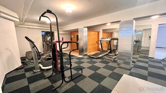 Predaj- 5i exkluzívny dom s dvojgarážou a wellness Bánov - 19