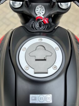 Ducati Monster 2023 - 19
