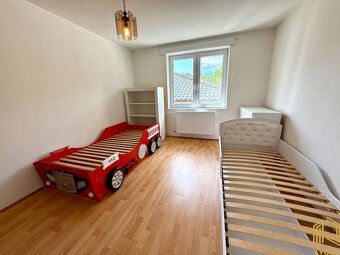 5 - IZB. ROD. DOM s GARÁŽOU,POZEMOK 771m2, BOR. MIKULÁŠ - 19