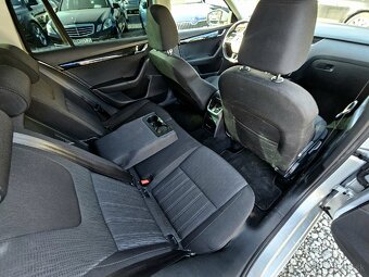 Škoda Octavia Combi 2.0 TDI Elegance - 19