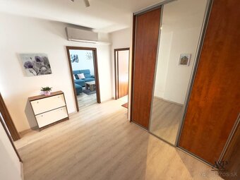REKONŠTRUOVANÝ VEĽKÝ 3 IZB. BYT S DVOMI BALKÓNMI, 84M2, ROBO - 19