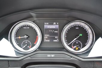 Škoda Superb 2.0 TDI DSG Sport Line - 19