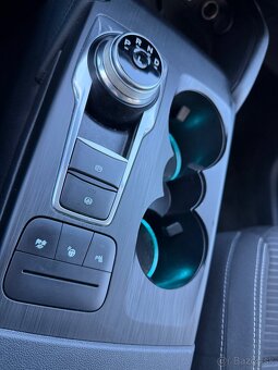 Ford Kuga 2.5 Duratec HEV 190k Titanium eCVT - 19