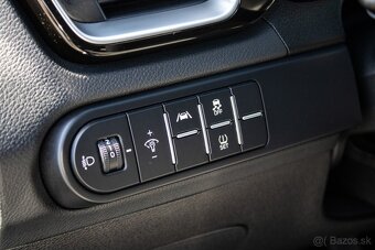 Kia Ceed SW 1.6 CRDi MHEV Gold - 19