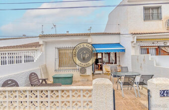 Dom 3+kk s terasou a bezénom Torrevieja-La Mata, Španielsko - 19
