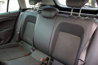 Opel Astra Sport Tourer - 19