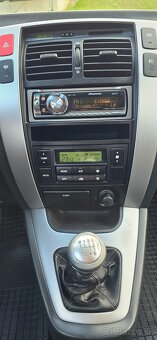 Hyundai Tucson 2.0 CDRi 4x4 manuál ťažné - 19