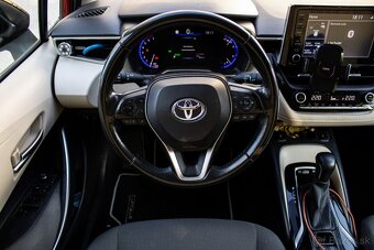 Toyota Corolla sedan 1.8 Hybrid e-CVT Style Tech - 19