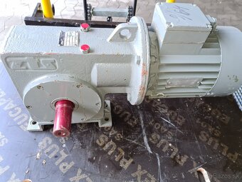 Predám rôzne prevodovky s el.motorom - 19
