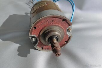 Elektromotory na 220V a na 380V - 19