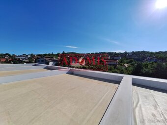 ADOMIS - predám 4-izb. tehlový RD Nižná Hutka 192m2,garáž,3x - 19