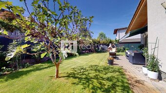 Luxusný, zariadený rodinný dom s garážou / Lodenica Piešťany - 19