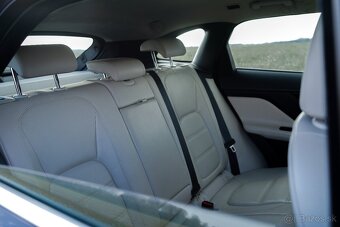 Jaguar F-Pace 2.0d 4wd 2019 - 19
