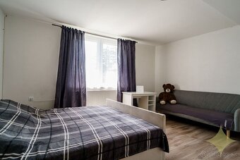 REZERVOVANÉ - Exkluzívny predaj rodinného domu v obci Jelšov - 19