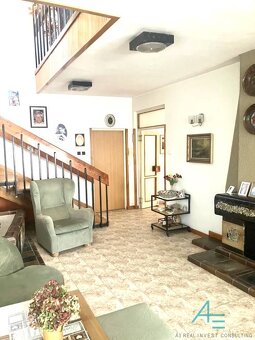 Vila, 6 i, aj pre dve rodiny, na firmu , so záhradou  v cent - 19