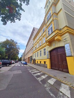 Na prenájom administratívny priestor, 137 m², Jakubovo nám., - 19