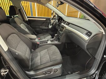 Škoda Superb Combi 2.0 TDI CR Elegance DSG - 19
