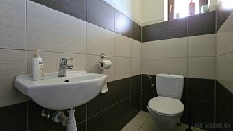 Moderný priestranný 4-izbový rodinný dom v obci Malý Lapáš - 19