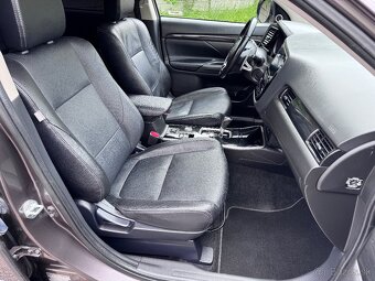 Mitsubishi Outlander 2.2 DI-D 4x4 Automat. 7 miestne. - 19