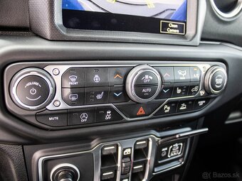 Jeep Gladiator 3.0 CRD Launch Edition 4WD A/T - 19
