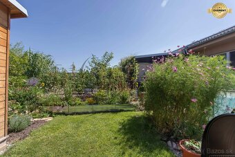 NA PREDAJ pekný, štýlový 3-izbový rodinný dom v Lábe - 19