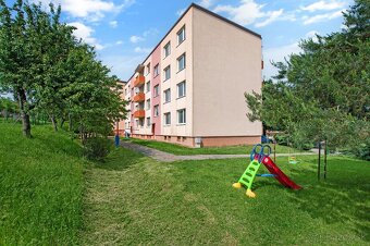 NA PREDAJ VEĽKOMETRÁŽNY 3-IZBOVÝ BYT V KÚPEĽNEJ OBCI SMRDÁKY - 19