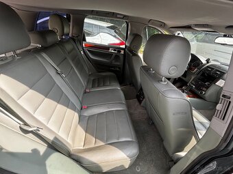 Volkswagen Touareg V10 2003 - 19