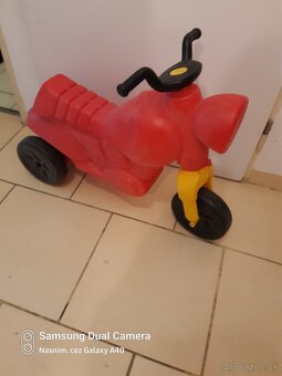 Predám detské oblečenie topanky a odrážadlo a trojkolku - 19