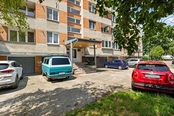 Predaj priestranný 4 izb. byt s garážou vo výbornej lokalite - 19