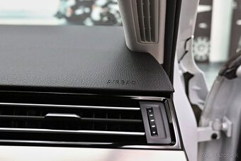 Volkswagen Passat Variant 2.0 TDI DSG EVO Highline - 19