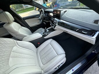 BMW M550i - 19