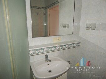 PREDANÉ-SPEKTRUM REALITY- Na Predaj 3-izbový byt, 70 m2, Han - 19