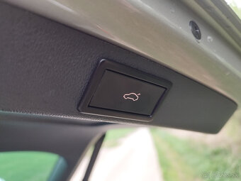 Škoda Octavia Combi 2.0 TDI 110kW Elegance DSG Bi-Xenon/NAVI - 19