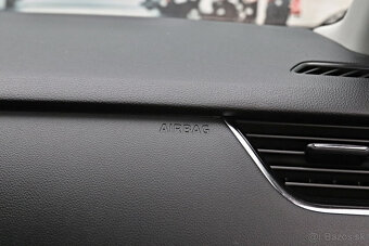 Škoda Octavia Combi 2.0 TDI DSG Executive - 19