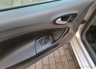 Seat Ibiza 1,6 TDI Style nafta manuál 77 kw - 19