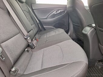 Hyundai i30 CW 1.5 T-GDi mHEV DCT Family, Pôvodný lak, SR - 19