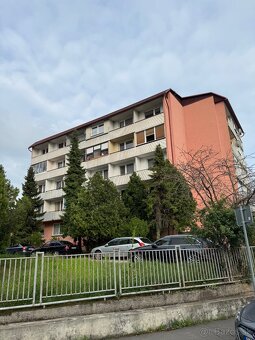 3 izb. byt s tromi balkónmi na predaj - 19