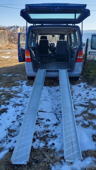 Auto pre vozičkárov s rampou s ručným ovládaním - 19