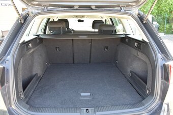 Volkswagen Passat Variant 1.5 TSI BENZÍN AUTOMAT DSG SR 2021 - 19