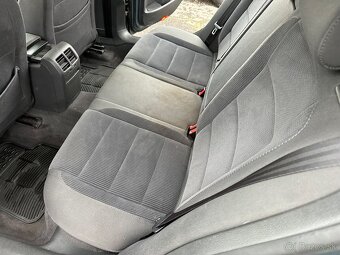 Volkswagen Jetta 2.0 TDI Comfortline 1K2 - 19