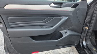 Volkswagen Passat 1.5 TSi 110kw 2021 ELEGANCE - 19