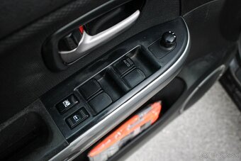 Suzuki Grand Vitara 1.9 DDiS / AJ NA SPLÁTKY / - 19