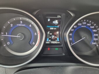 Hyundai i30 CW 1.6 CRDi 16V Style 94Kw AT6 SR - 19