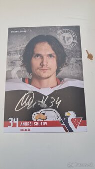 Fotky podpísané slovanistickými hokejistami - 19