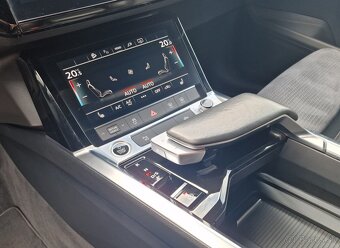 AUDI E-TRON 50 QUATTRO S LINE, 230KW, BLACK STYLING PACKAGE - 19