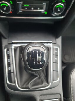 Škoda Superb Combi 1.6 TDI CR DPF Elegance - 19