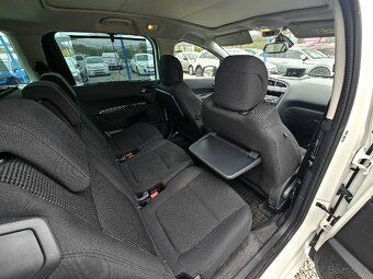 Peugeot 5008 2.0Hdi Allure Rezervované - 19