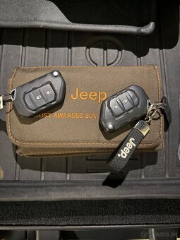 Jeep Wrangler Sahara - 19