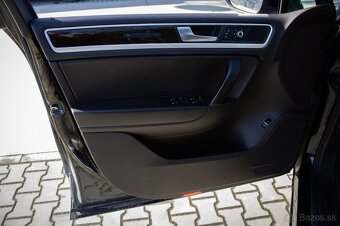 Volkswagen Touareg 3.0 V6 TDI - 19